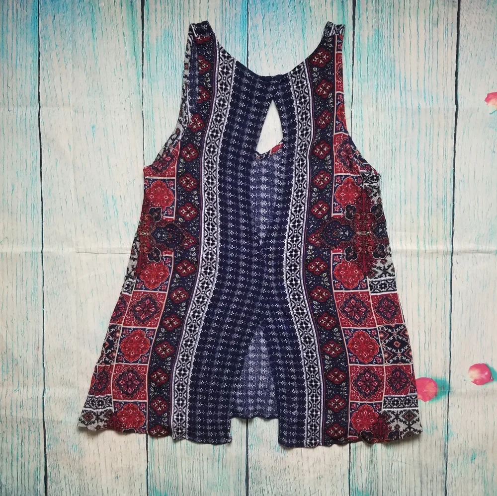 Lucy Love mixed print sleeveless top size …